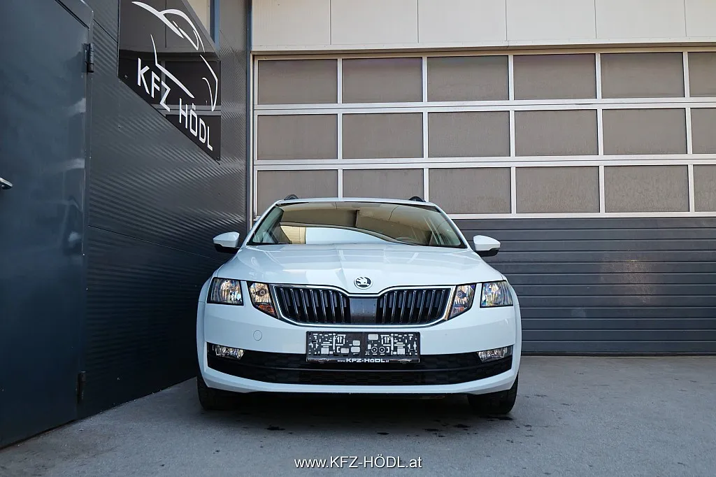 Skoda Octavia Combi 1,6 TDI Ambition Image 3