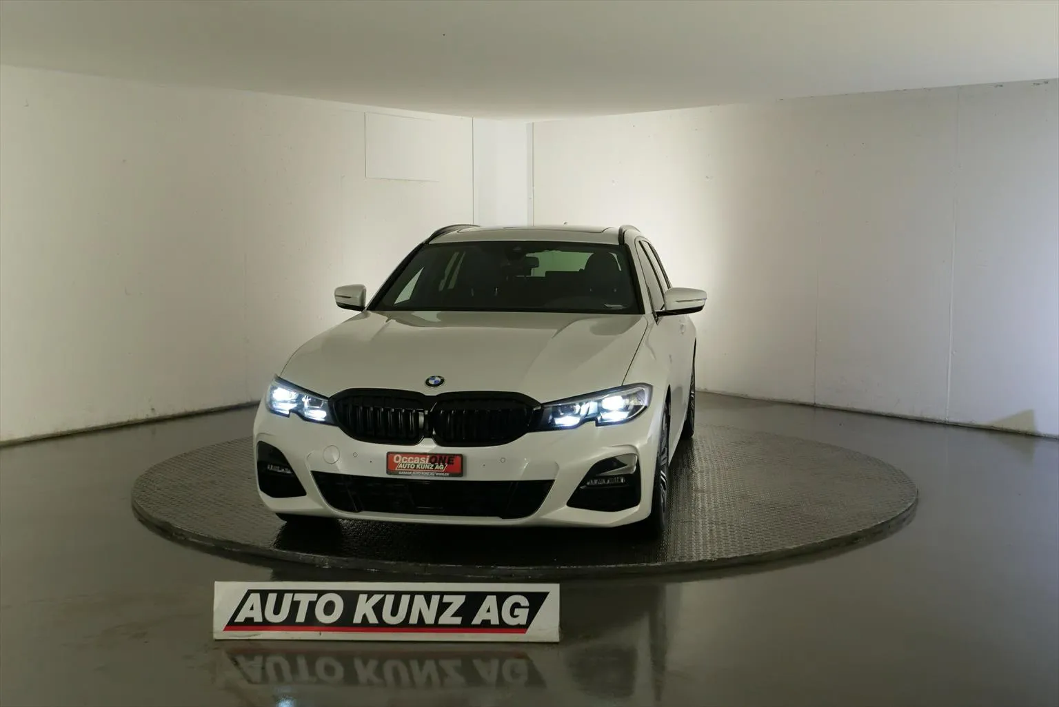 BMW 320d xDriveTouring M-Sport Automat  Image 3